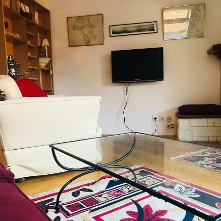 Apartman Simple Apartment Sarajevo Ngoại thất bức ảnh