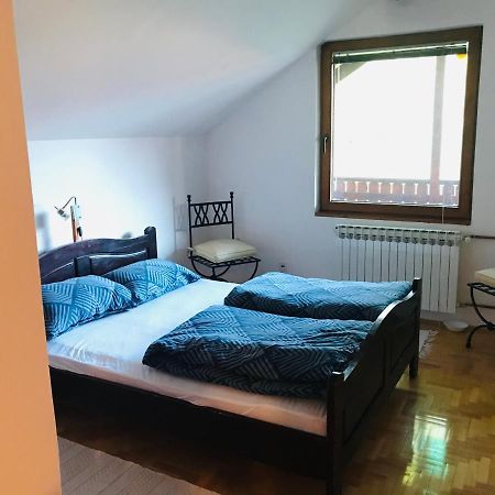 Apartman Simple Apartment Sarajevo Ngoại thất bức ảnh