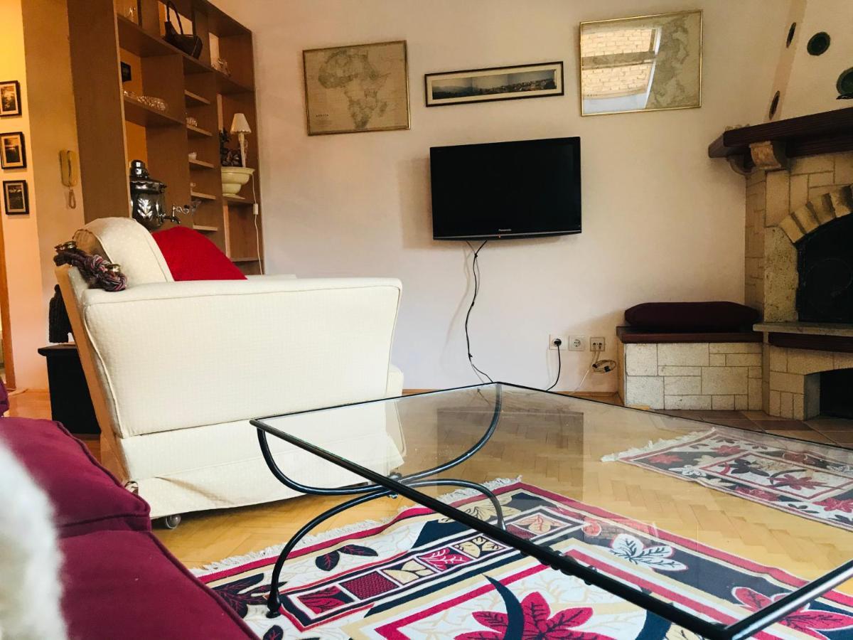 Apartman Simple Apartment Sarajevo Ngoại thất bức ảnh